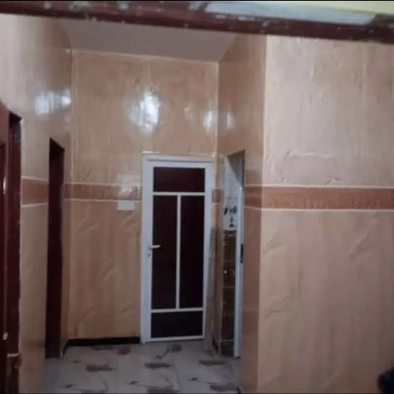 عمارة من طابقين