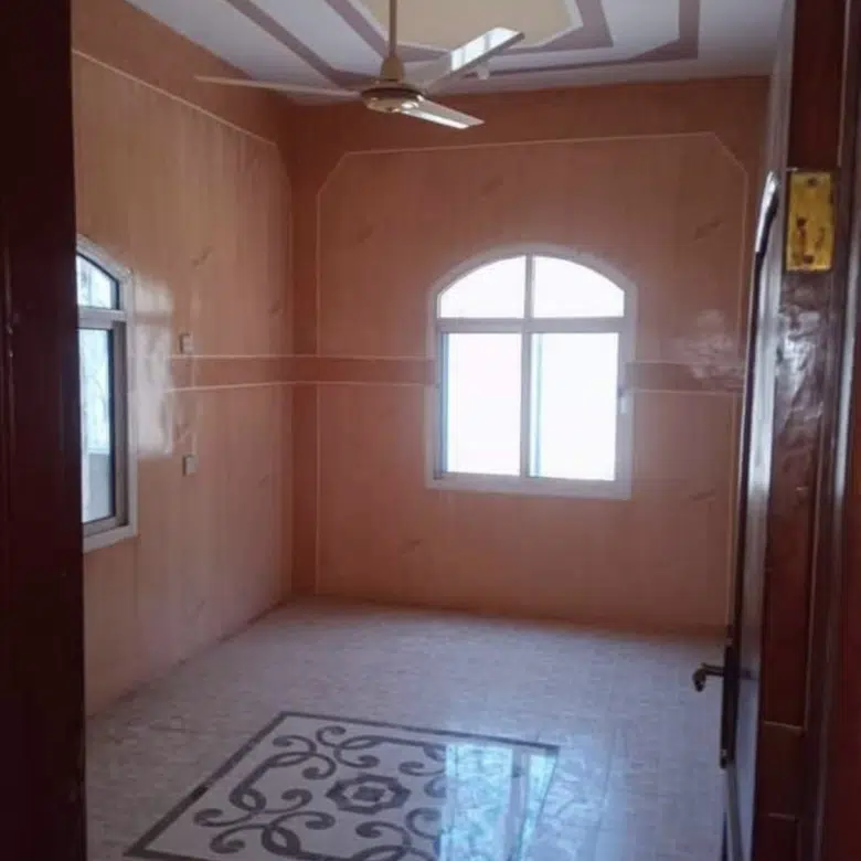 عمارة من طابقين