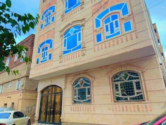  عرطة العرطات – عمارة استثمارية للبيع في قلب صنعاء