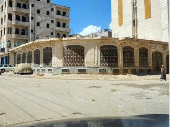 عمارة استثمارية تجارية للبيع – سعوان (المربع الذهبي)