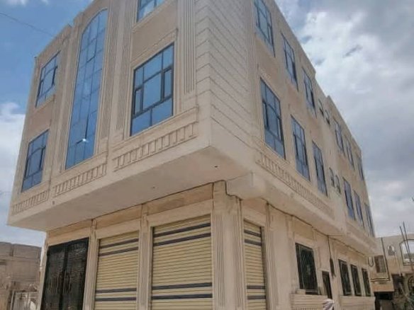 عمارة استثمارية للبيع – صنعاء (الخط الجديد بعد جولة مصعب)
