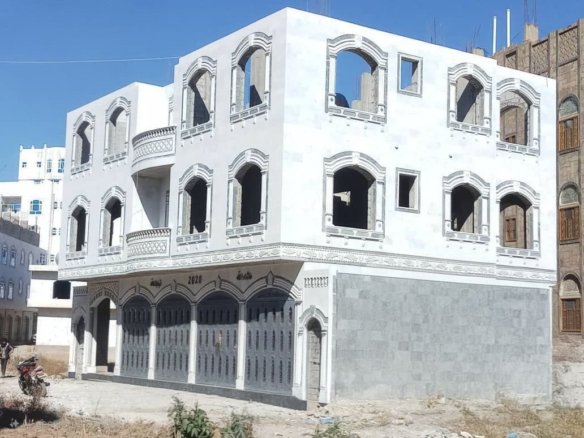 بيت للبيع – إب (شارع ستة خلف الفخامة)