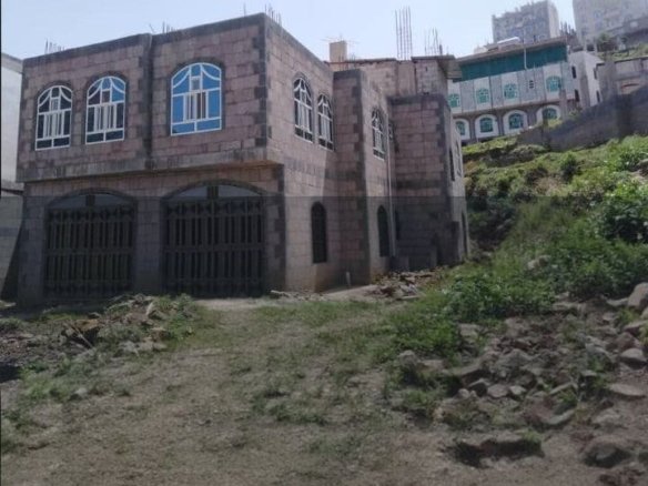عمارة للبيع – ويخان (فوق جامع الفردوس)