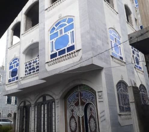 عمارة للبيع – إب (السبل، شارع 8)