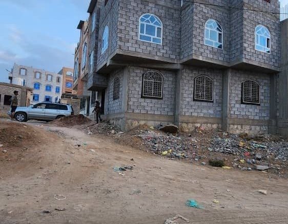 عمارة ركنية فخمة بسعوان