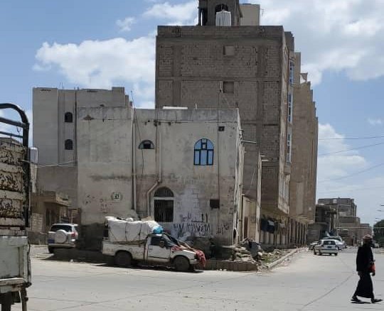 يت للبيع – صنعاء (الحصبة، الجراف الشرقية – قرب شارع مأرب)