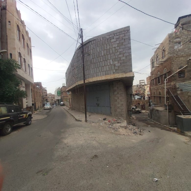 بيت ثلاث أدوار للبيع – صنعاء- الرماح