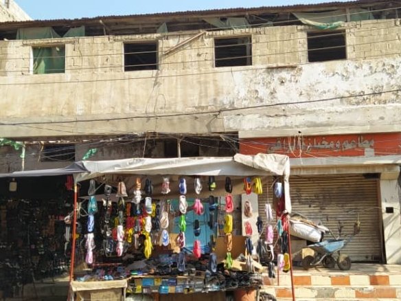 3شوارع نافذه..شارع نافذلشارع صنعاءوشارع نافذلشارع الحكيمي وشارع نافذللمعدل