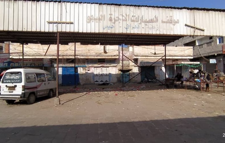 3شوارع نافذه..شارع نافذلشارع صنعاءوشارع نافذلشارع الحكيمي وشارع نافذللمعدل