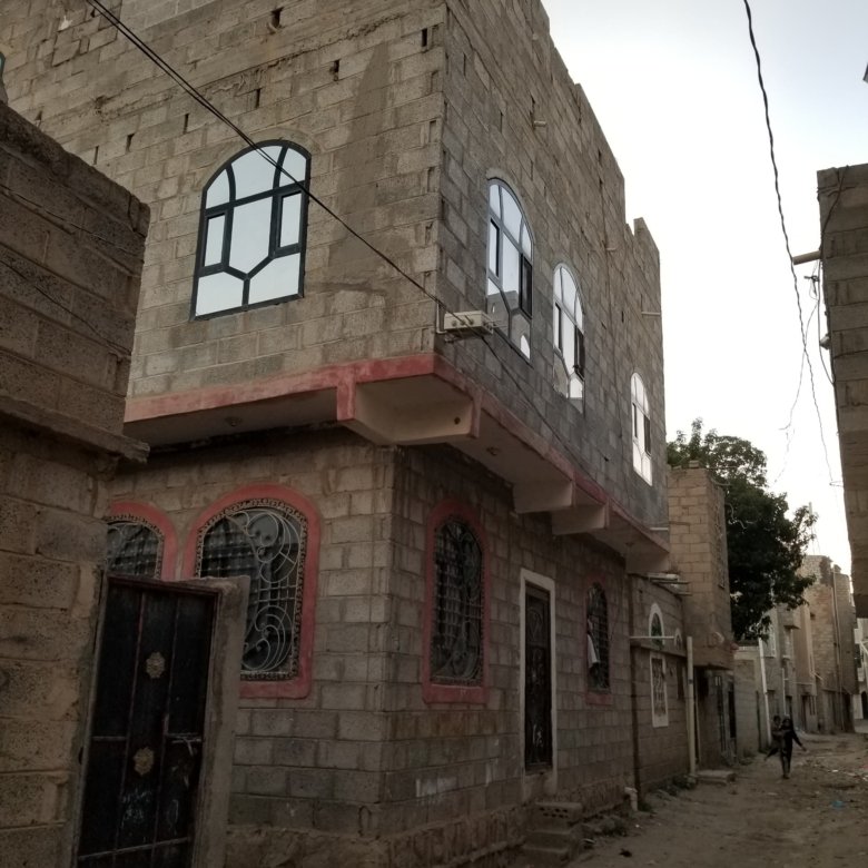  بيت للبيع – تشطيب لوكس وموقع راقٍ جداً