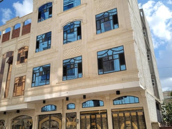عمارة استثمارية للبيع – موقع مميز جداً شارع مأرب