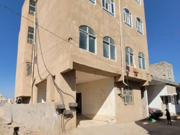 عمارة للبيع بسعر مغري جداً