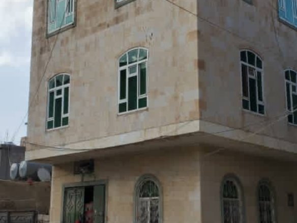  منزل مسلح للبيع – فرصة عرطة