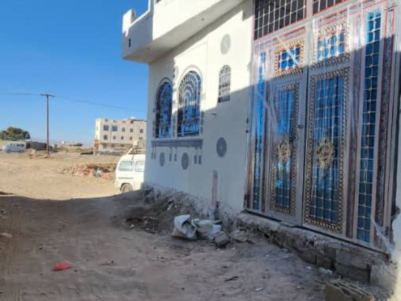  للبيع – منزل سكني مميز قرب الشارع العام الزفلت – صنعاء 