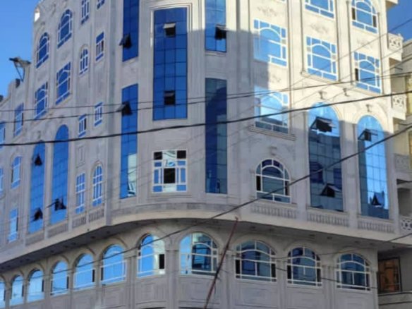  عمارةتجاري واستثماري للبيع – قلب صنعاء