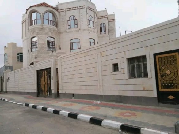عمارة وفلة للبيع – حي الجمارك، بيت بوس