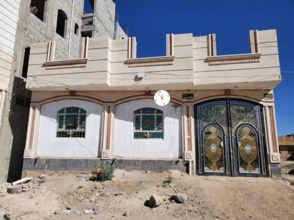 عمــارة استثمــارية للبيع
