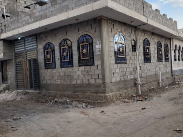 أقوى عررررررطة – بيت دورين ركني للبيع 
