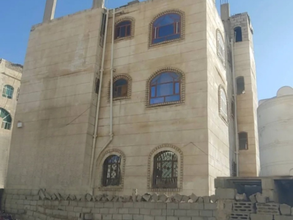 عمارة تجارية للبيع – عمل شخصي درجة أولى