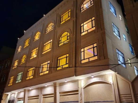 عمارة ملكية فاخرة للبيع – حي المهندسين، صنعاء