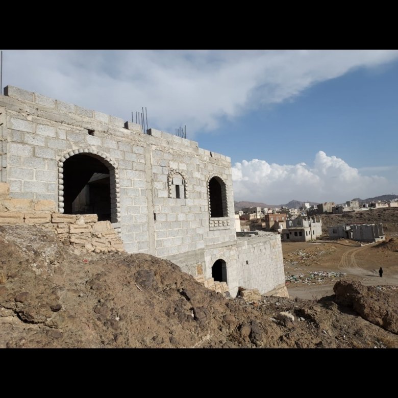 فرصة عررررطة – بيت مسلح عظم للبيع